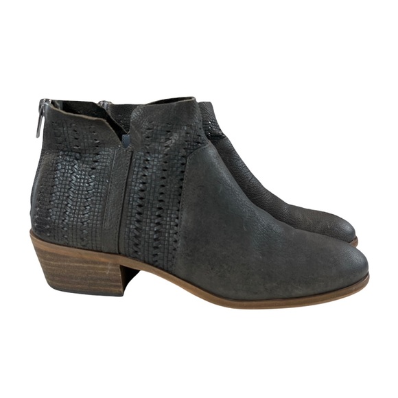 Vince Camuto Patellen Leather Ankle Booties Size Size 10M - Picture 3 of 16
